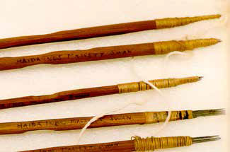 Haida indián tetoválóeszközök